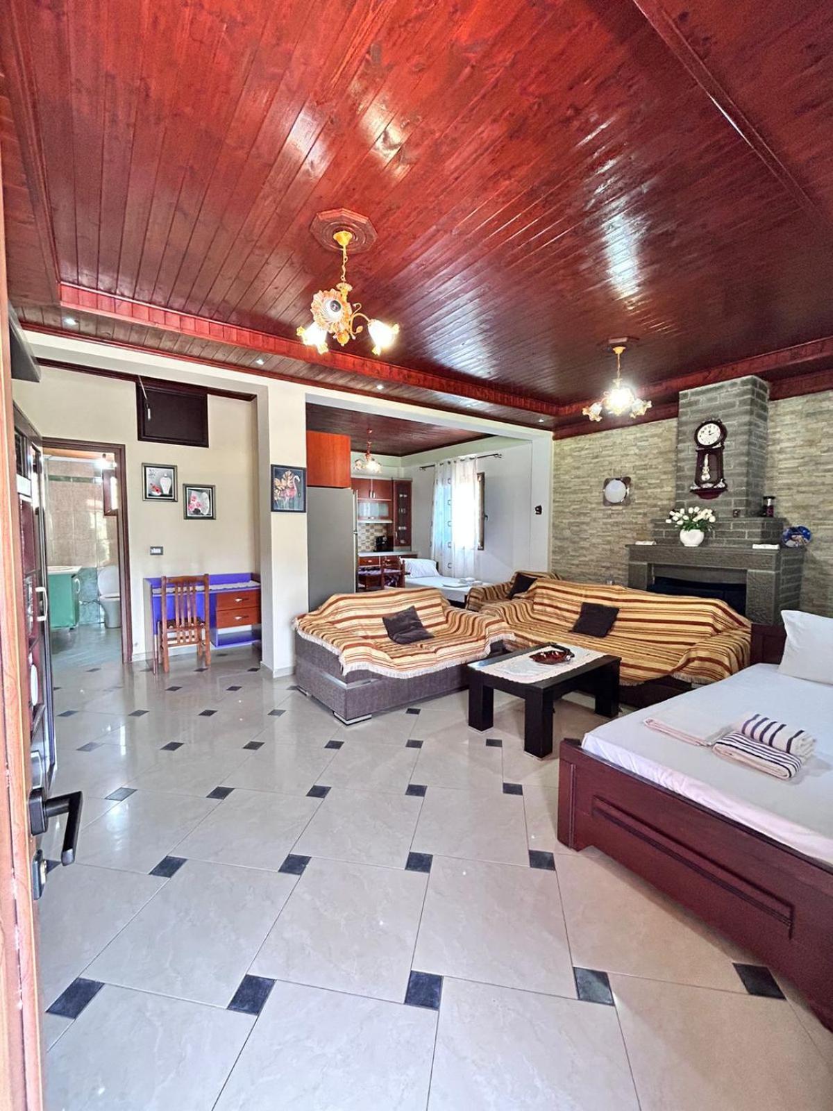 Green Villa Sarande Exterior photo