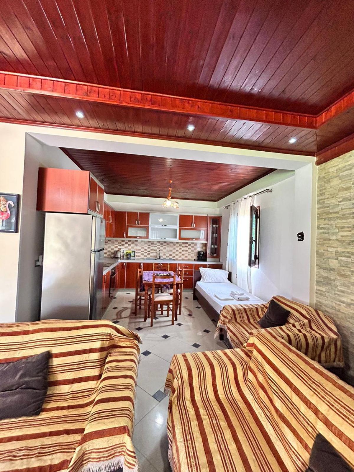 Green Villa Sarande Exterior photo